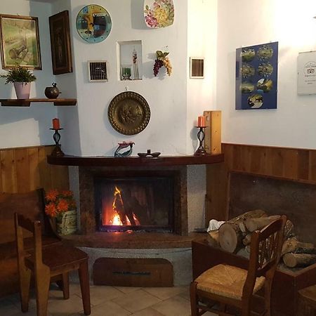 Agriturismo Volpe Golosa Morbegno Eksteriør bilde